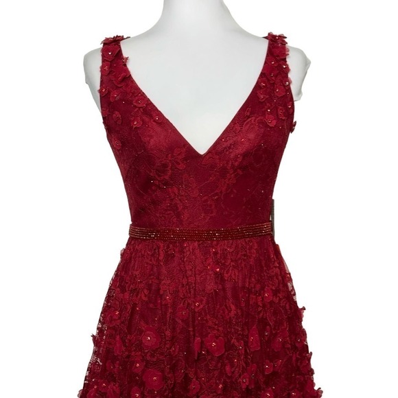 Mac Duggal Gown Dress Tiered Floral Embellished V Neck Deep Red Size 2 - Picture 4 of 16